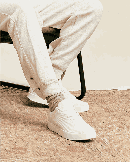 Atoms Model 001: White